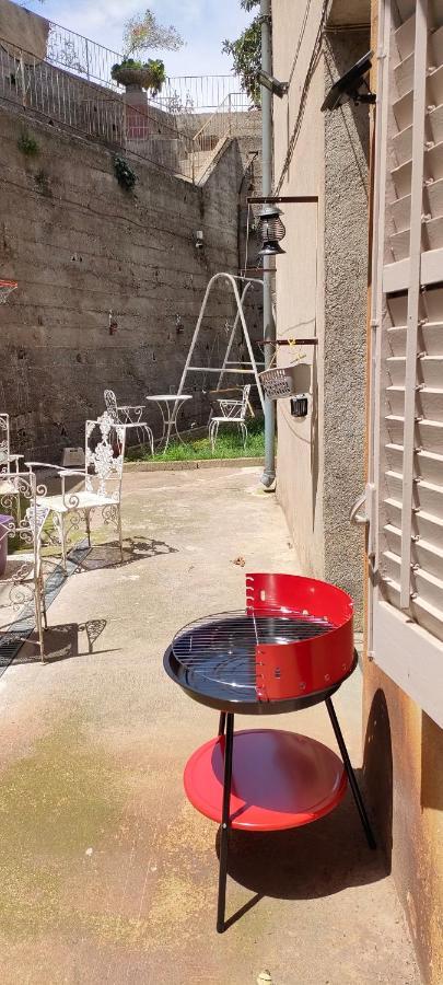 Apartament Volca Aiguanegra Sant Joan les Fonts Exteriör bild